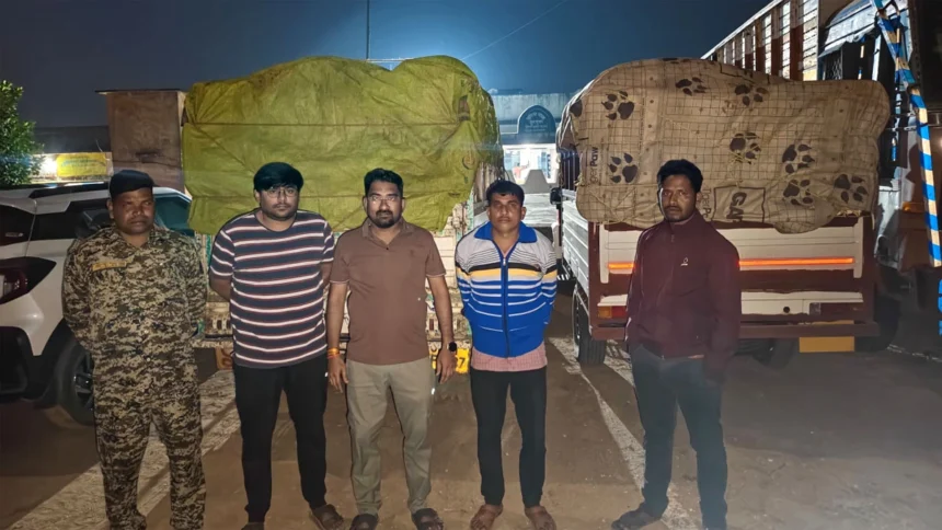 जिला प्रशासन ने रात में की कार्रवाई, वैध दस्तावेज नहीं मिलने पर वाहनों सहित धान पुलिस को सौंपा